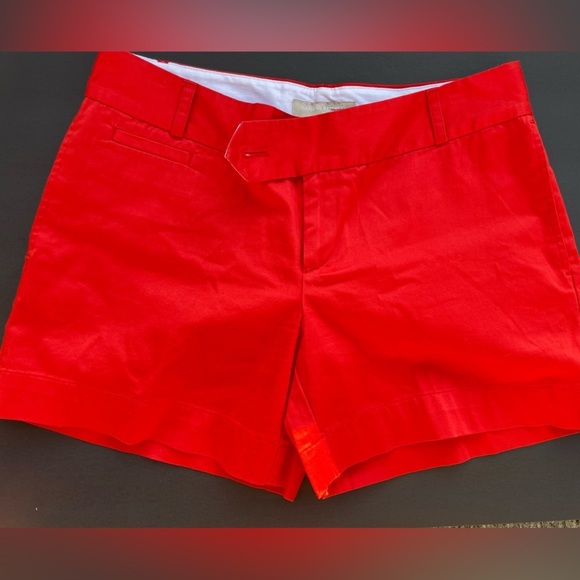 Banana Republic authentic chino shorts in orange. Like new condition. Size 6. - Picture 1 of 3